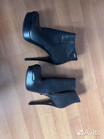 Ботильоны на шпильке черные