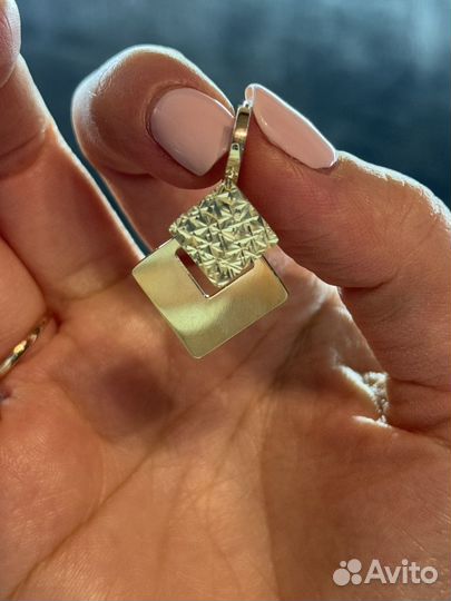 Серьги золотые новые