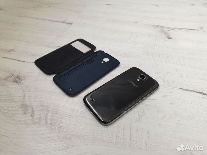 Телефон Samsung Galaxy S4