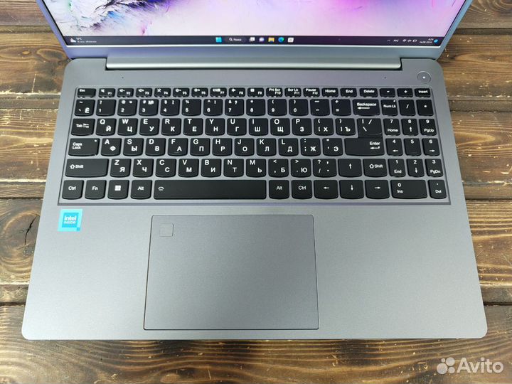 Ноутбук FlashBook Base 16 Intel 2K IPS Quad HD 1TB