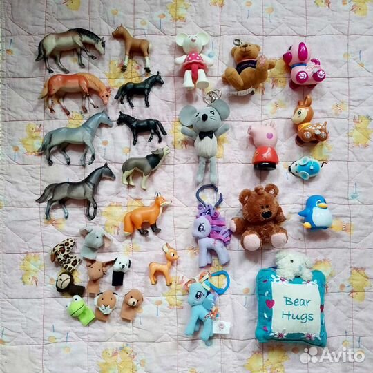 Много игрушек,мягкие, пластиковые, развивающие