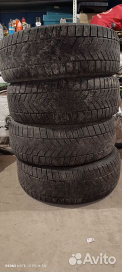 Goodyear UltraGrip Ice 225/60 R17 103T