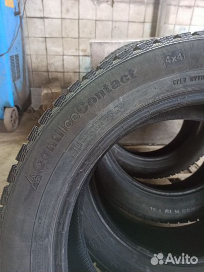 Continental ContiIceContact 4x4 235/55 R19