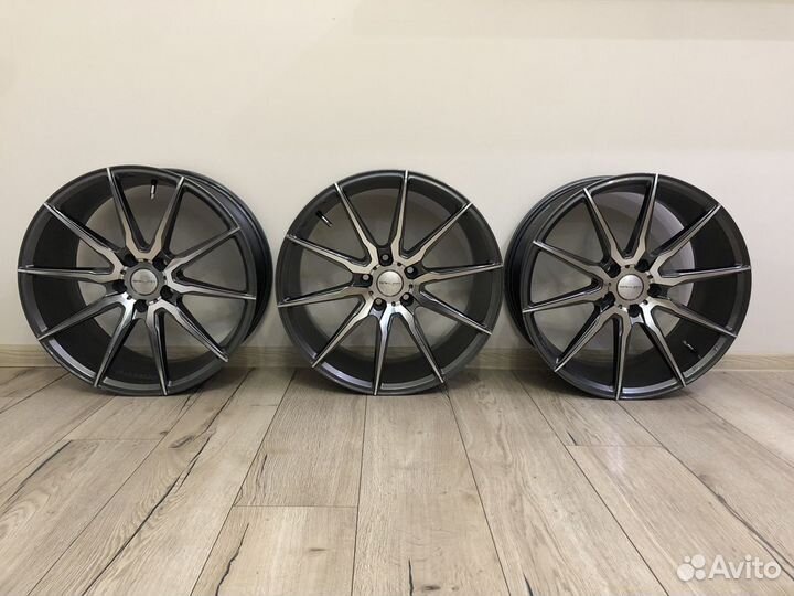 Литые диски R19 Sakura Wheels 3757W