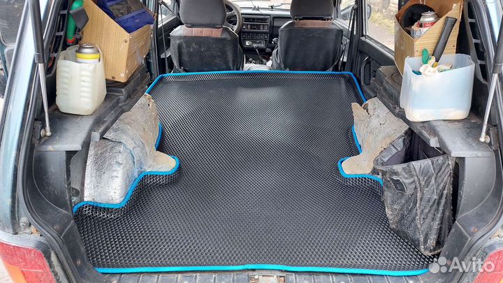 Коврик багажник на Ниву