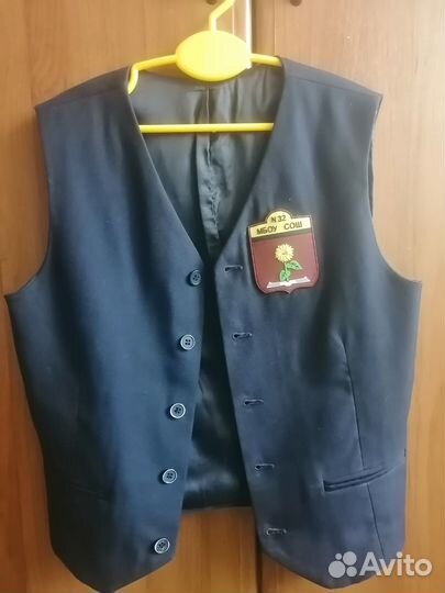 Жилет школа №32, цвет тёмно-синий