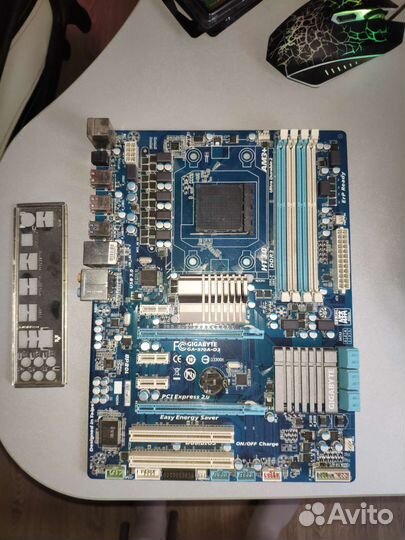 Материнская плата AM3+