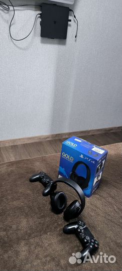 Игровая приставка ps4