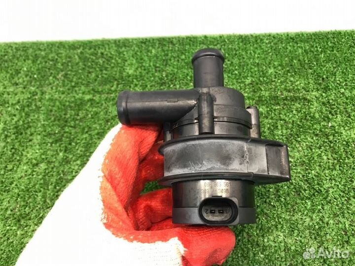 Помпа Audi A4 B8 cdnc 2011