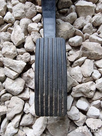 Педаль газа Лансер 10