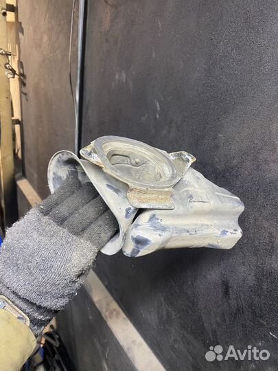 Воздухозаборник mitsubishi pajero 2 1996