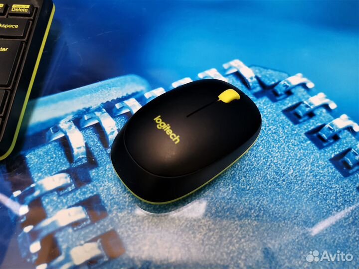 Беспроводные клавиатура и мышь Logitech