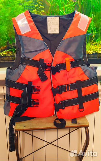 Жилет для плавания