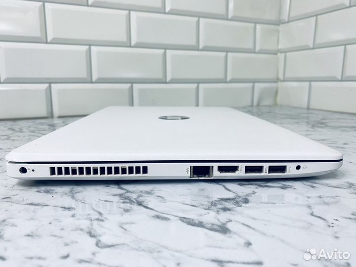 HP AMD A10-9620p/Radeon R7/SSD