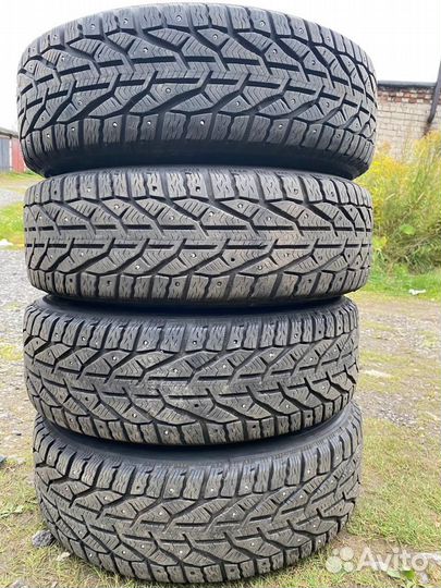 Комплект резины с дисками