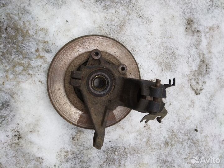 Кулак поворотный правый Citroen Berlingo m59