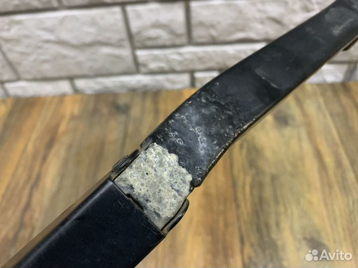 Mitsubishi Lancer Поводок стеклоочистителя LH RH