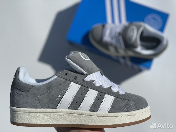 Кроссовки женские Adidas campus