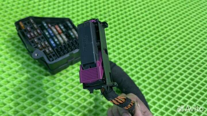 Блок предохранителей Audi A6 C6 (2006)