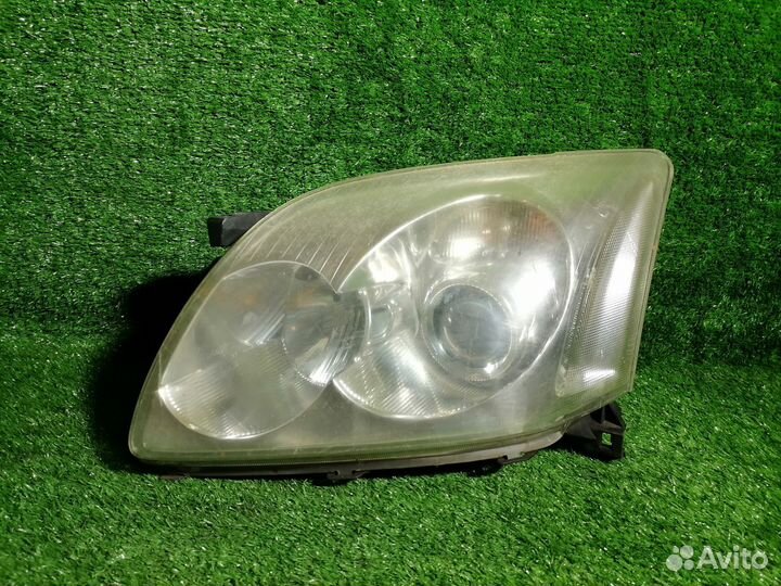 Фара левая 05-41 Toyota Avensis AZT250AZT255AZT250