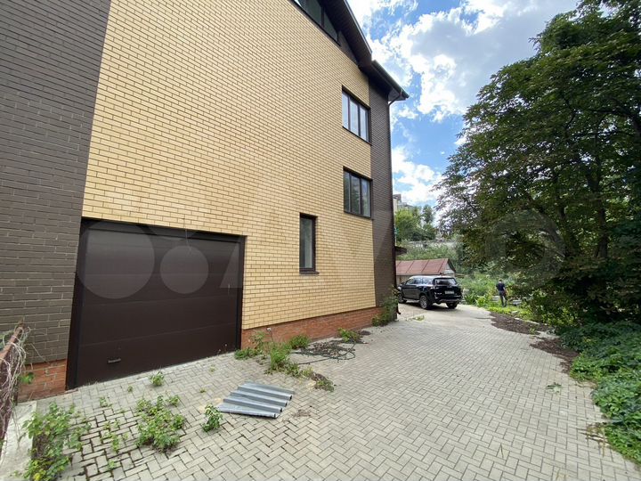 Таунхаус 380 м² на участке 7,1 сот.