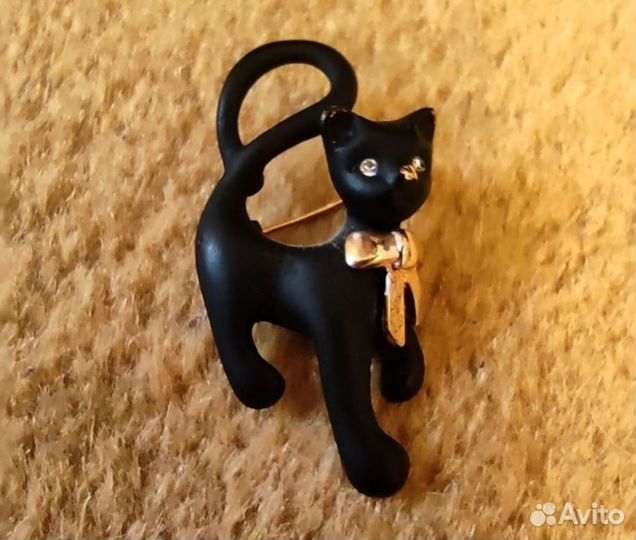 Винтажная брошь эмаль 