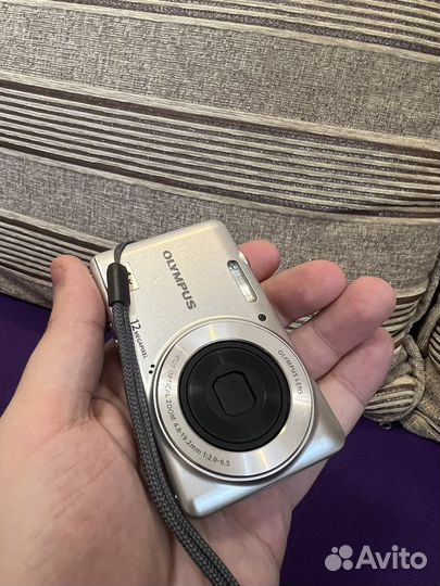 Компактный фотоаппарат olympus d 700