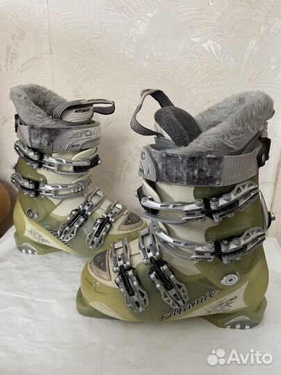 Ботинки горнолыжные Atomik B90 р 23,5-24