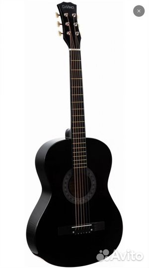 Классическая гитара с аксессуарами