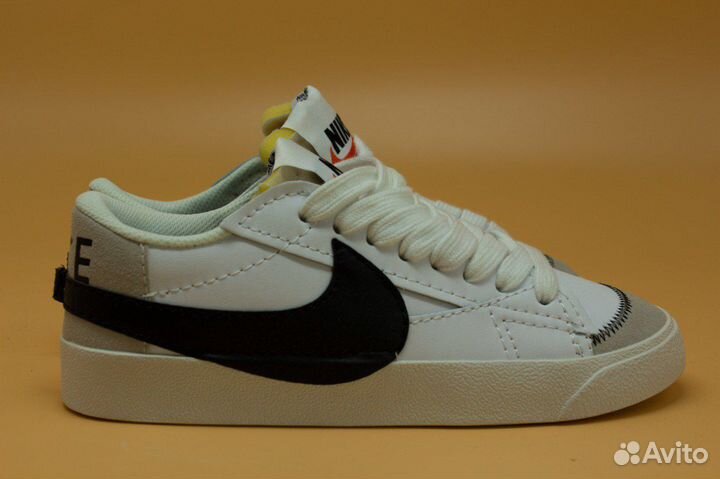 Nike blazer low