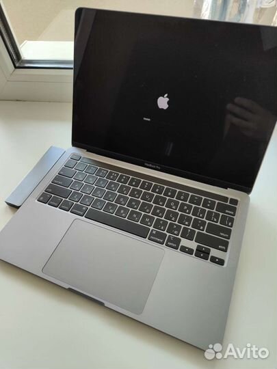 Apple MacBook Pro 13 Ноутбук