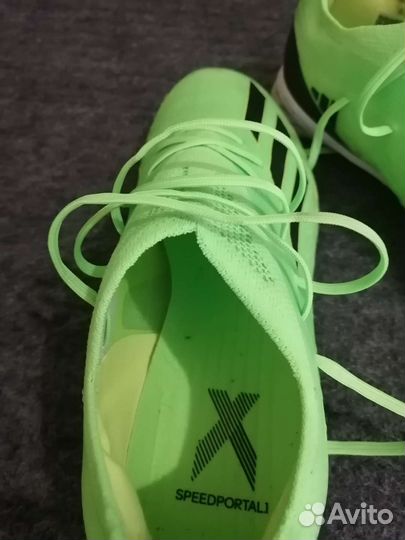 Футбольные бутсы