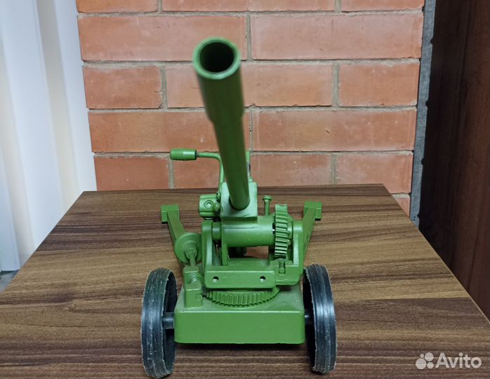 Игрушка пушка стреляющая СССР