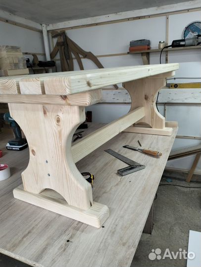 Лавочка деревянная