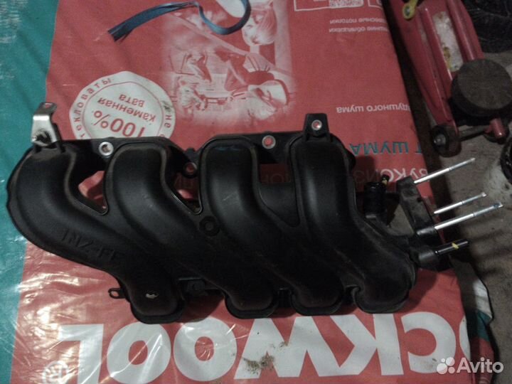 Впускной коллектор для двигателя Toyota 1NZ-FE