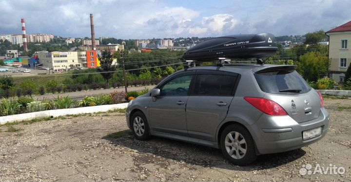 Автобокс (багажник) на Nissan Tiida