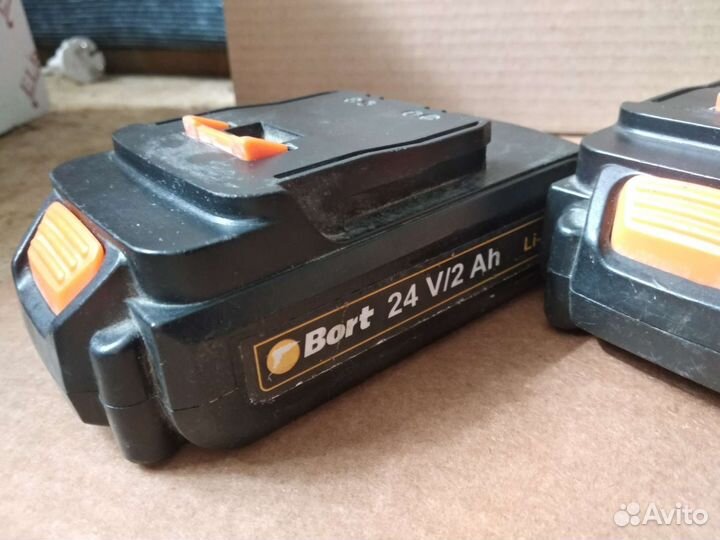 Зарядное устройство и аккумуляторы bort 24v