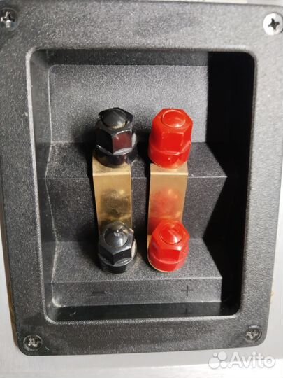 Полочная акустика Polk audio Monitor 40