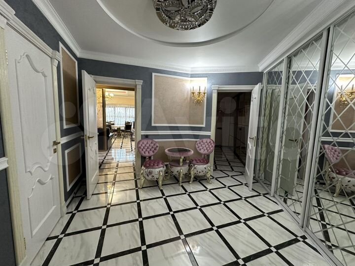 3-к. квартира, 98 м², 7/28 эт.