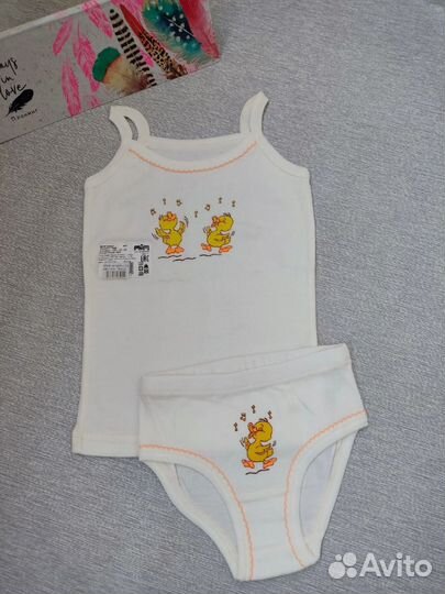 Комплект на девочку маечка+ трусики 122/128