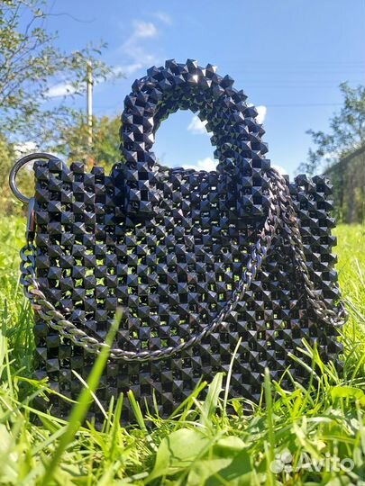 Сумка из акриловых бусин 