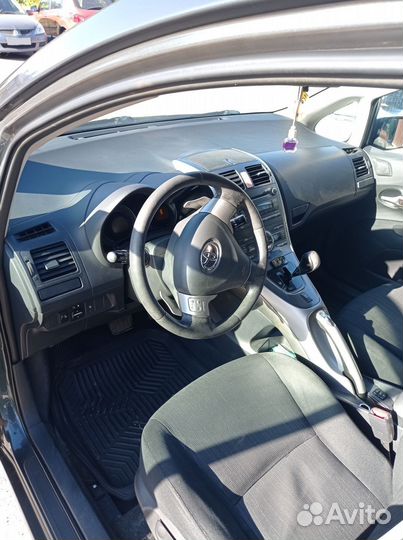 Toyota Auris 1.6 AMT, 2007, 200 000 км