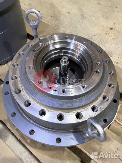 Бортовой редуктор Komatsu PC120LC-6E0