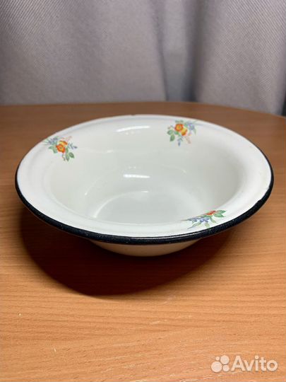 Миска эмалированная с декором СССР