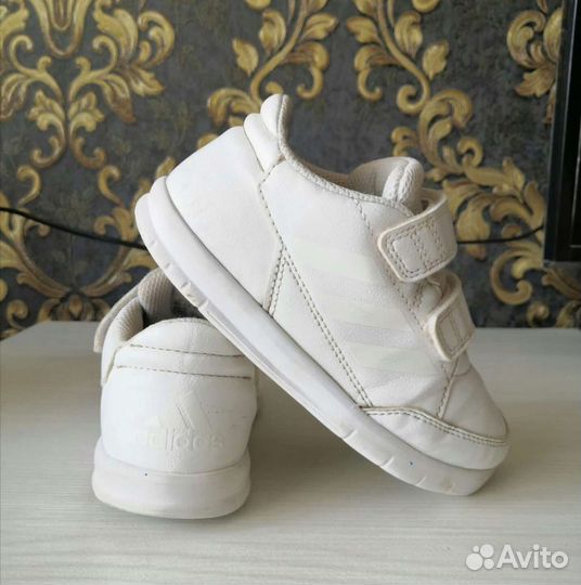 Кросовки adidas