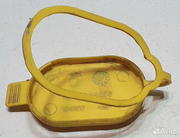 Крышка бачка омывателя Ford Focus I