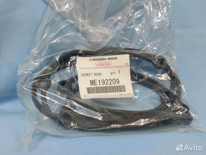 Прокладка клапанной крышки Mitsubishi Pajero 4 3.2