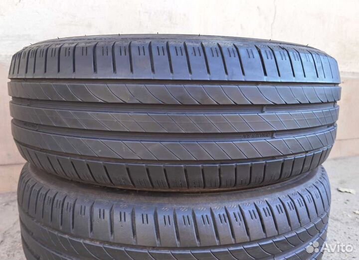 Kleber Dynaxer DR 215/60 R17 96V