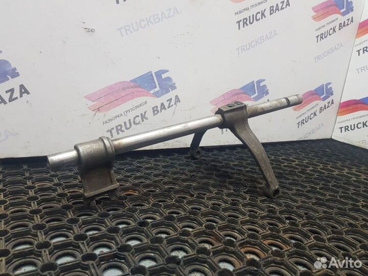 Вилка включения передачи