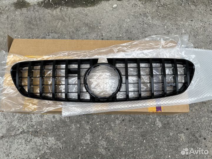 Решетка радиатора Mercedes-Benz W217, C217